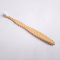 Le distributeur de brosses à dents en bambou pour une offre sur-mesure